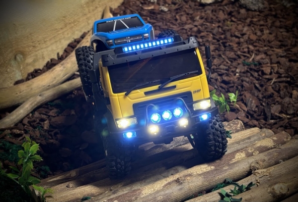 AB1810430 1:18 CR-18P "Tow Truck ARKTOS 6x6" gelb RTR